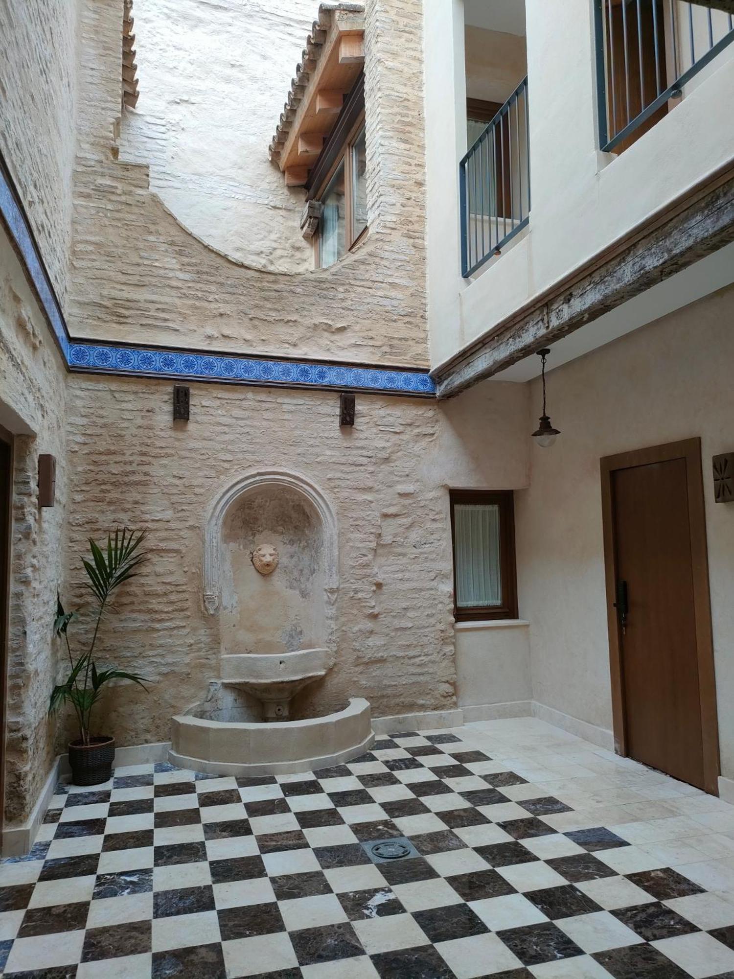 Casa Arena Centro, By Homing U Apartment Севиля Екстериор снимка