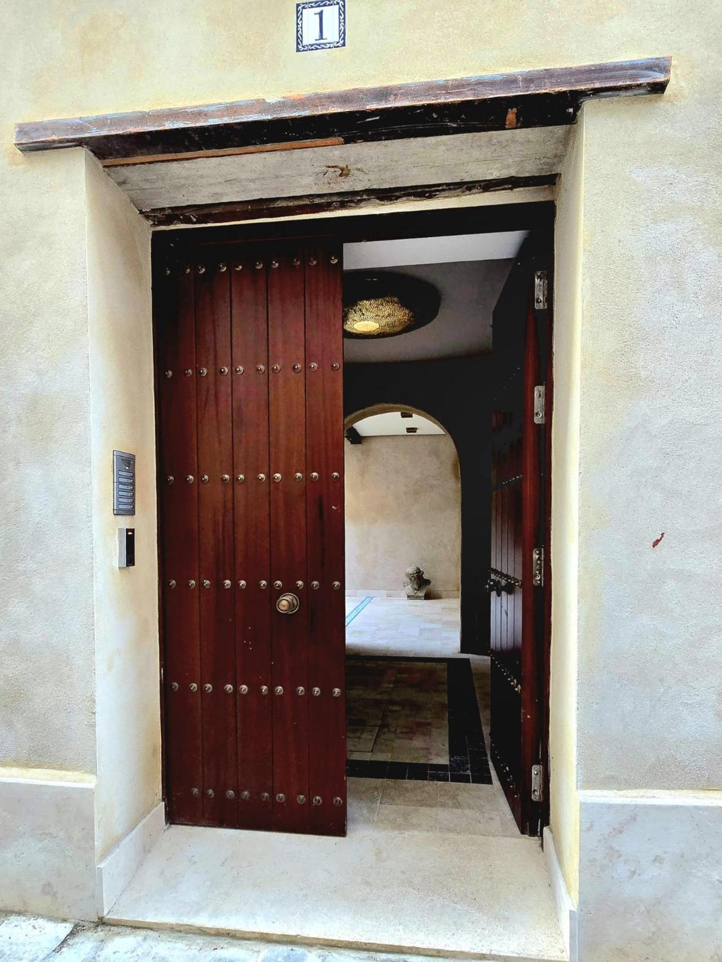 Casa Arena Centro, By Homing U Apartment Севиля Екстериор снимка