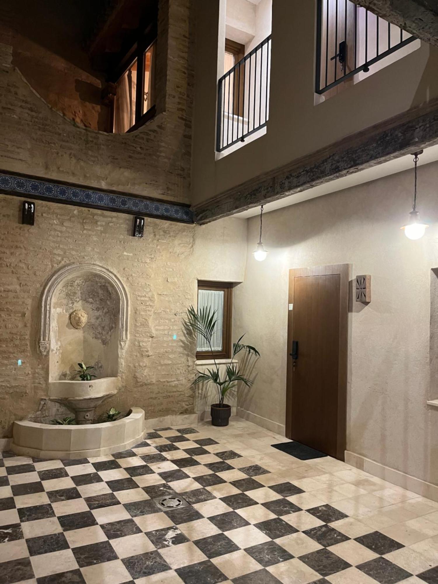 Casa Arena Centro, By Homing U Apartment Севиля Екстериор снимка